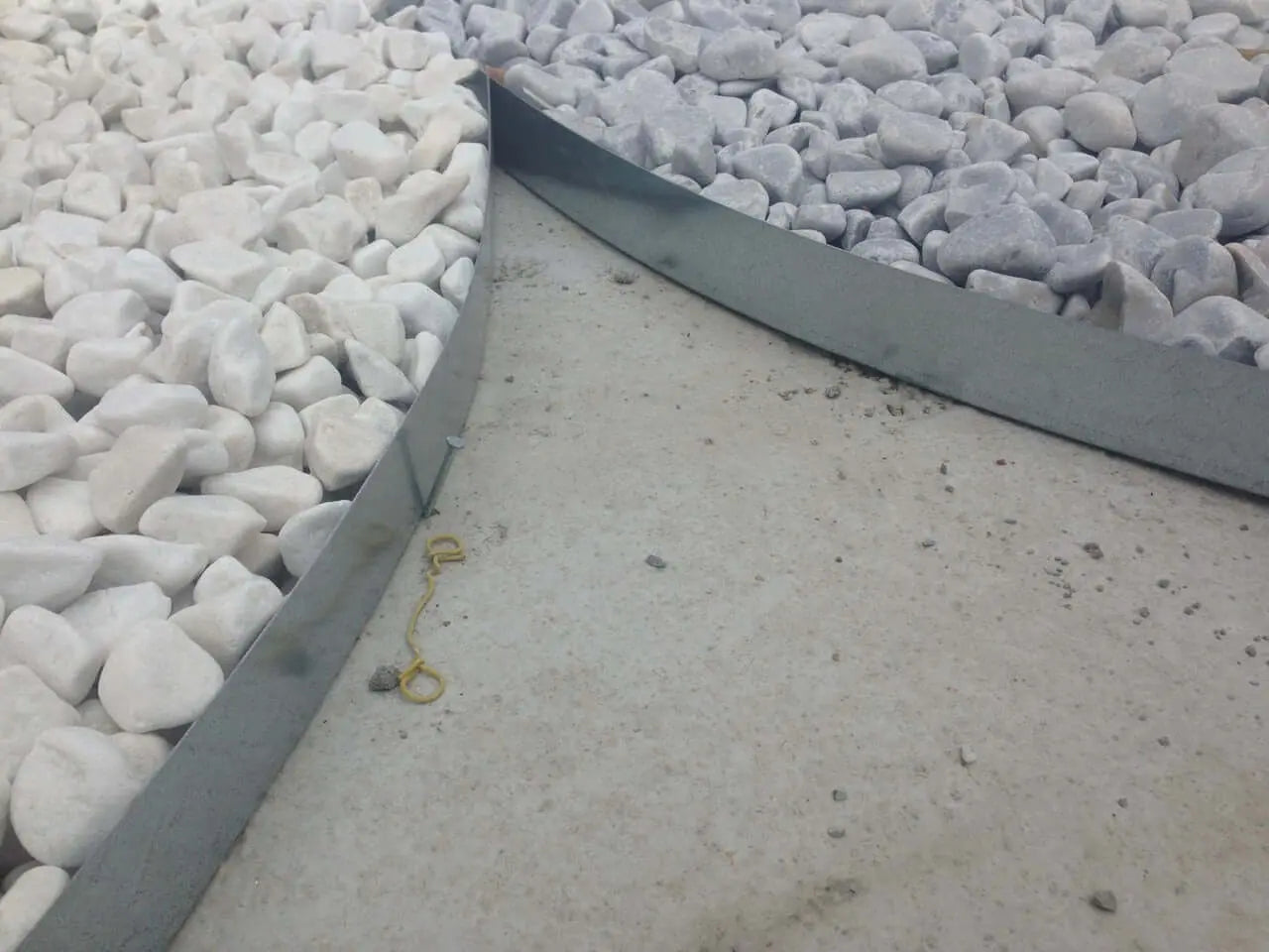 Borduras metalicas para jardin aridos gravas separar