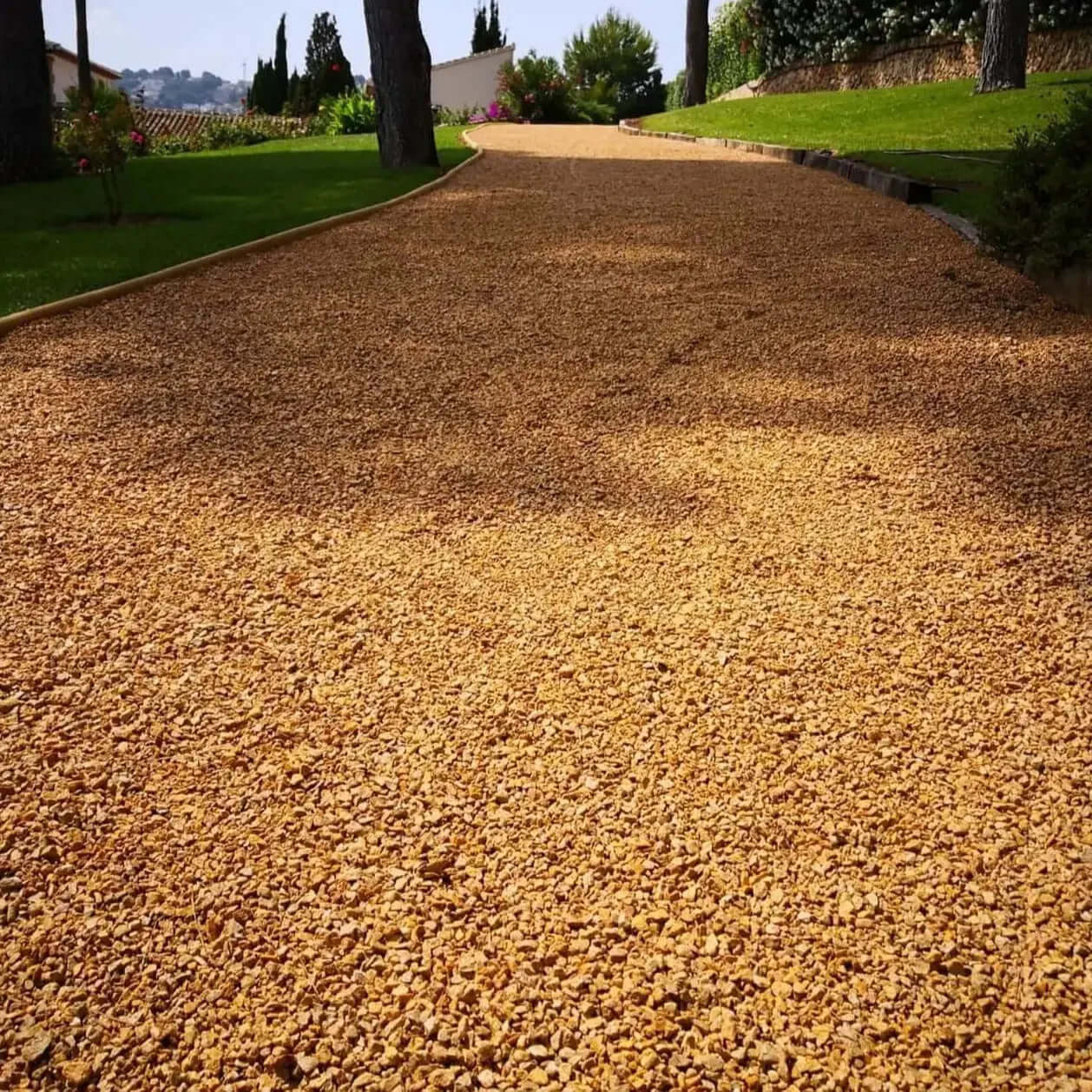 Piedras-amarillas-para-jardín-Cantos-rodados-y-gravas Vetonek