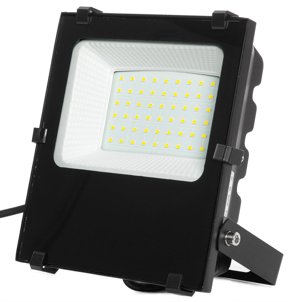 Proyector LED 30W 4800Lm 6000ºK IP65 Regulable — Vetonek