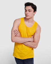 Camiseta de tirantes anchos, corte semientallado, ribeteado en punto liso en escote y sisa Vetonek