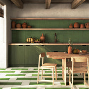 Ambiente con suelo hidráulico Ferrara Verde y Blanco - Vetonek