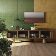Ambiente con revestimiento efecto barro Lecce Galatina Verde y Ocre - Vetonek