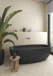 Ambiente baño con baldosa hexagonal efecto piedra Sassari Beige - Vetonek