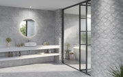 Lille gris con relieve 40x120 en pared