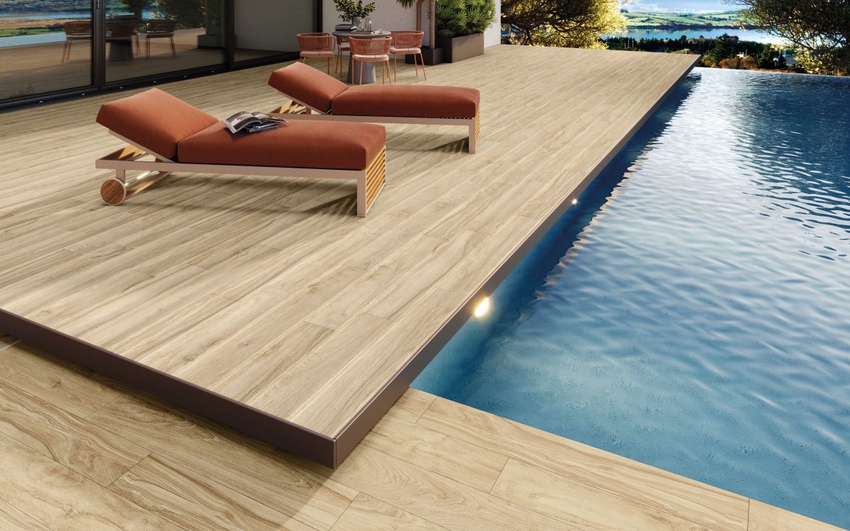 Colmar deck honey en piscina