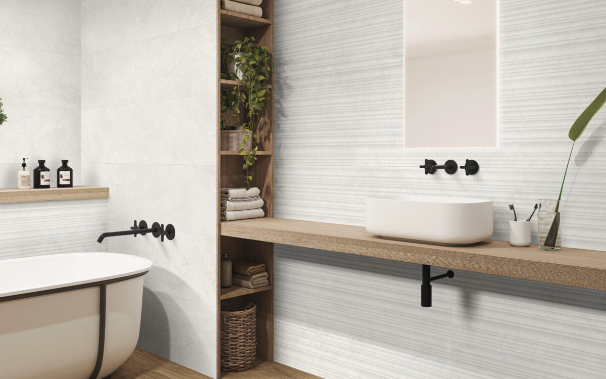 Poitiers Blanco Relieve 40x120 en salón