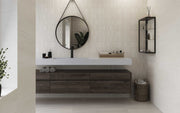 Bordeaux crema con relieve 30x90 en baño
