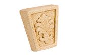 Clave de arco Ollauri con flor de lis
