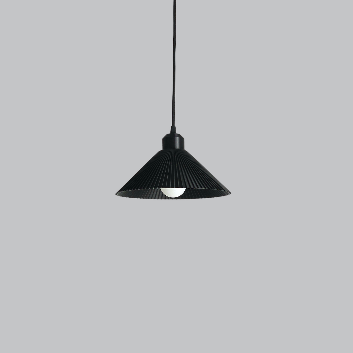 Lámpara Colgante "Colt" Color Negro/Florón Negro/Cable Negro — Vetonek (3)