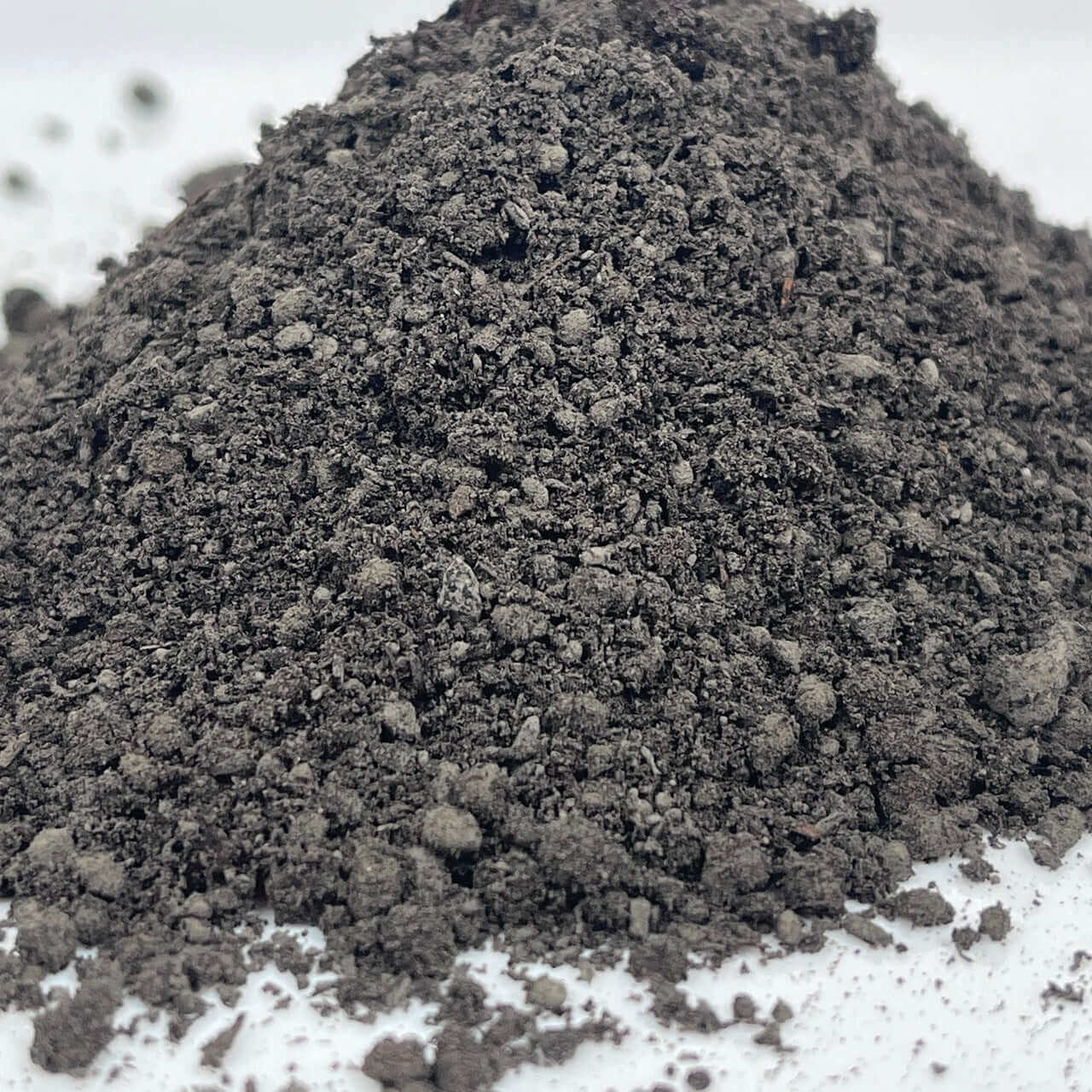 Humus et Basalte Amendement Organo-Mineral Premium Vetonek