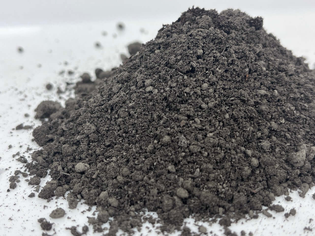 Humus et Basalte Amendement Organo-Mineral Premium Vetonek