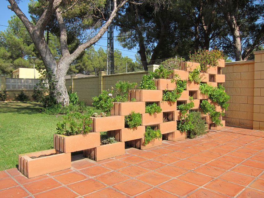 Detalle del bloque jardinera Fonzaleche
