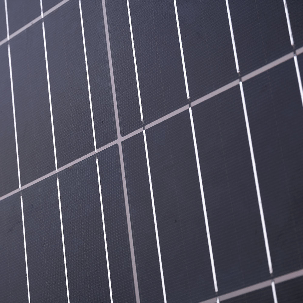 Proyector LED Solar 200W Sensor_Control Remoto Panel:5V 45W Batería: 3,3V 45.000Ma — Vetonek (8)