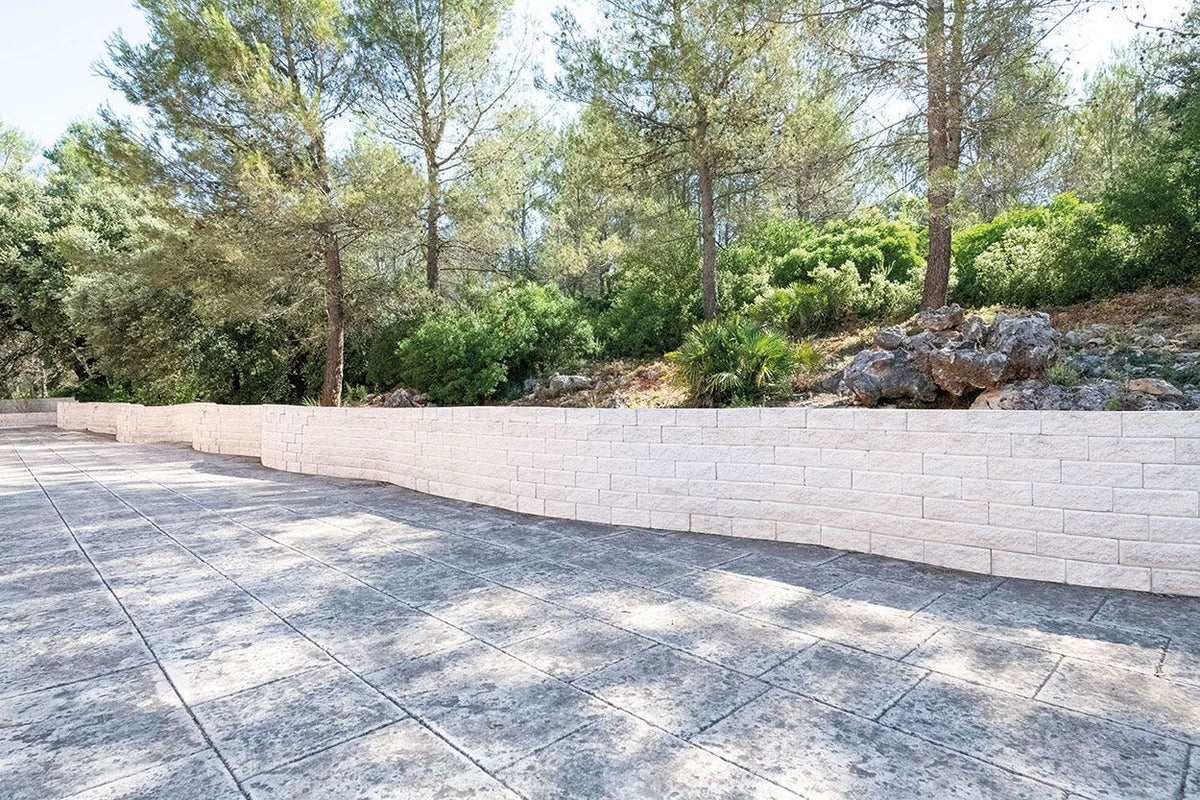 Murete con acabado split construido con Muro Galbárruli