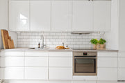 Ambiente cocina con azulejo blanco brillo colocado tipo metro - Vetonek Ostuni