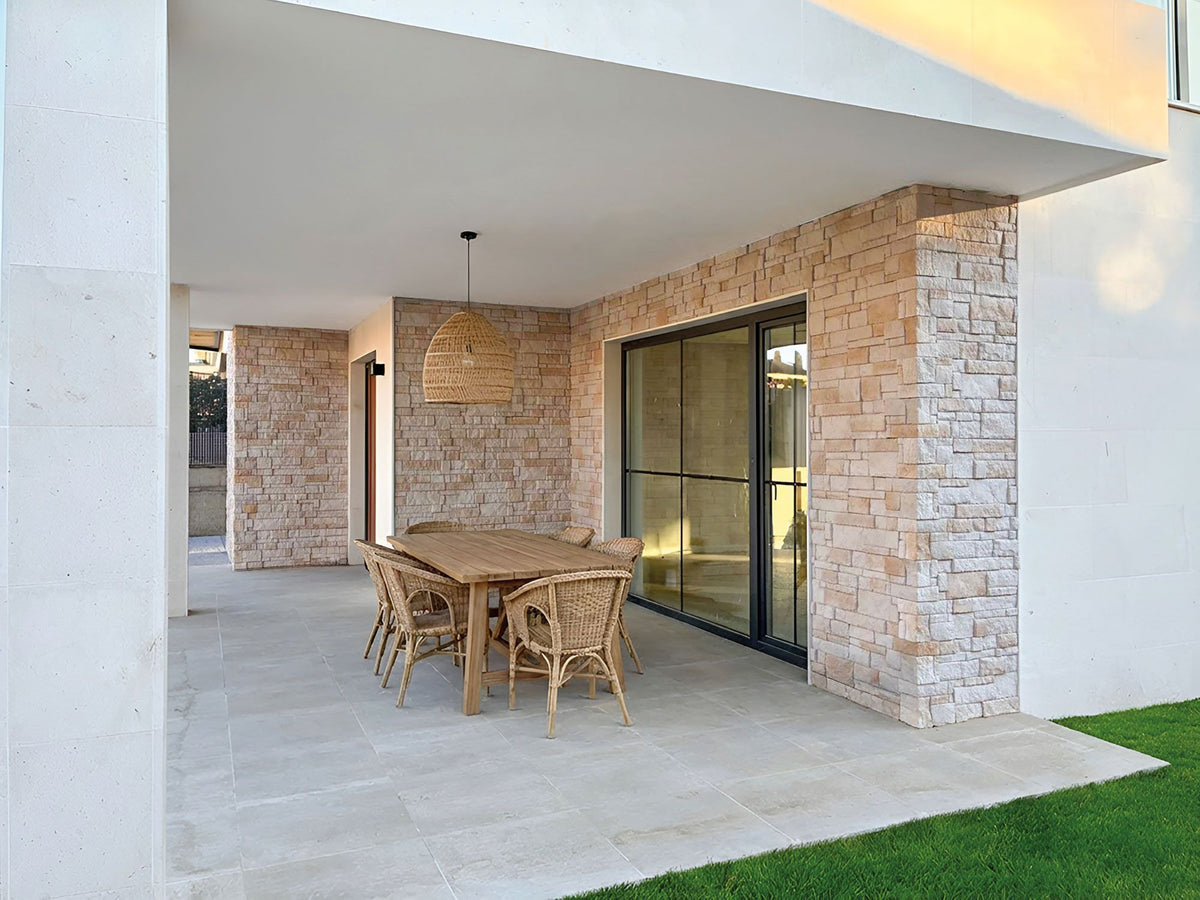 Porche con Revestimiento Caparroso Natur