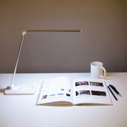 Lámpara de Mesa LED con Cargador Teléfono Inalámbrico 6W 420Lm CCT (Tonalidad Luz Regulable) — Vetonek